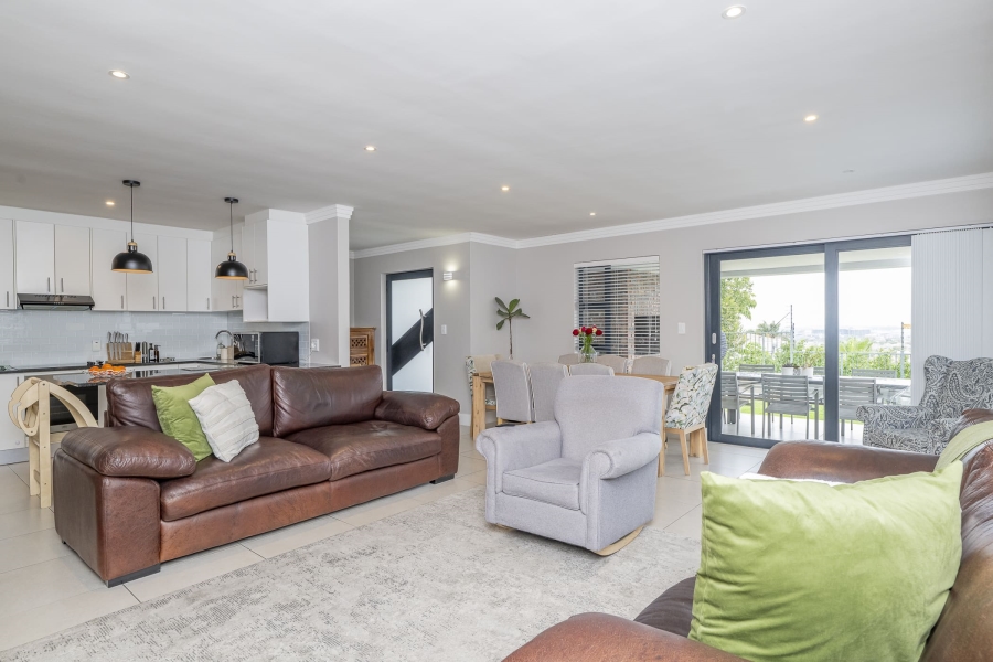 3 Bedroom Property for Sale in Protea Heights Western Cape